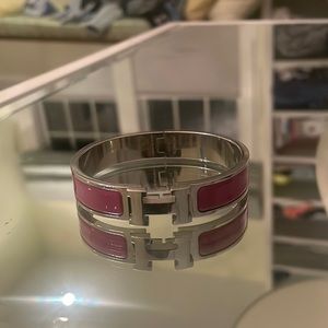 BARELY WORN Hermes H bracelet